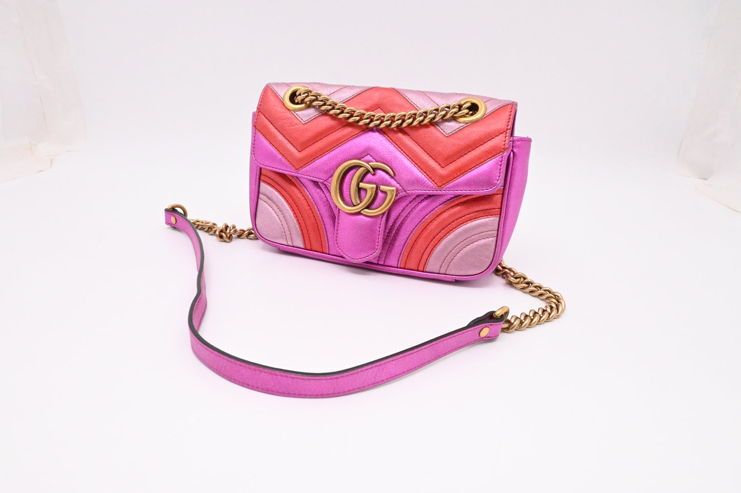 Gucci Marmont Shoulder Bag in Pink Red Leather