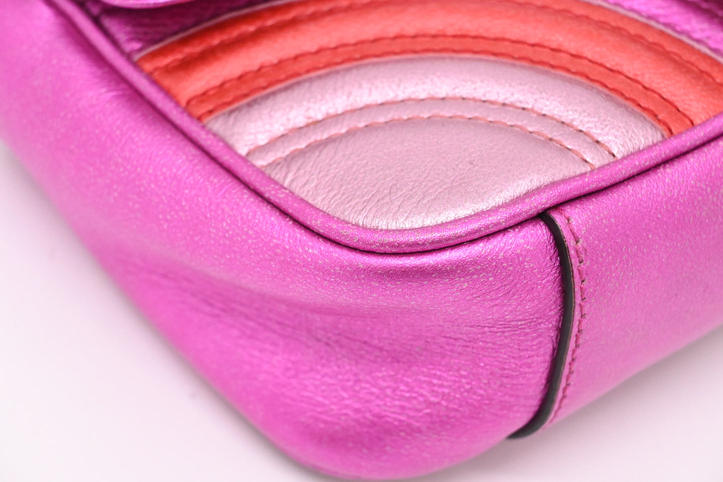 Gucci Marmont Shoulder Bag in Pink Red Leather