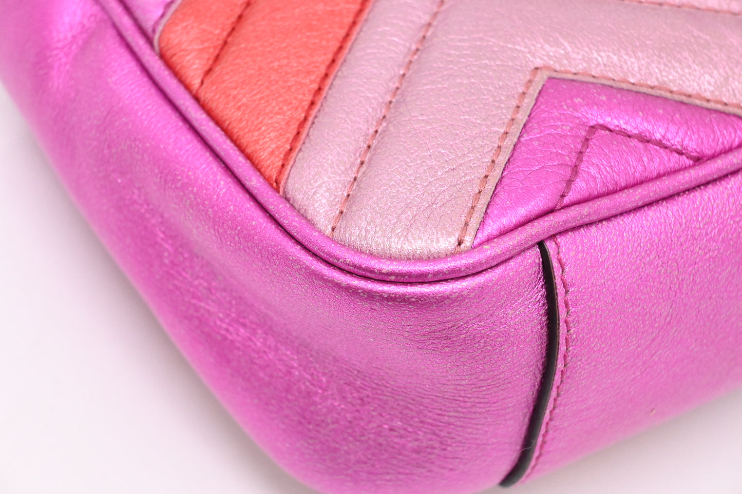 Gucci Marmont Shoulder Bag in Pink Red Leather