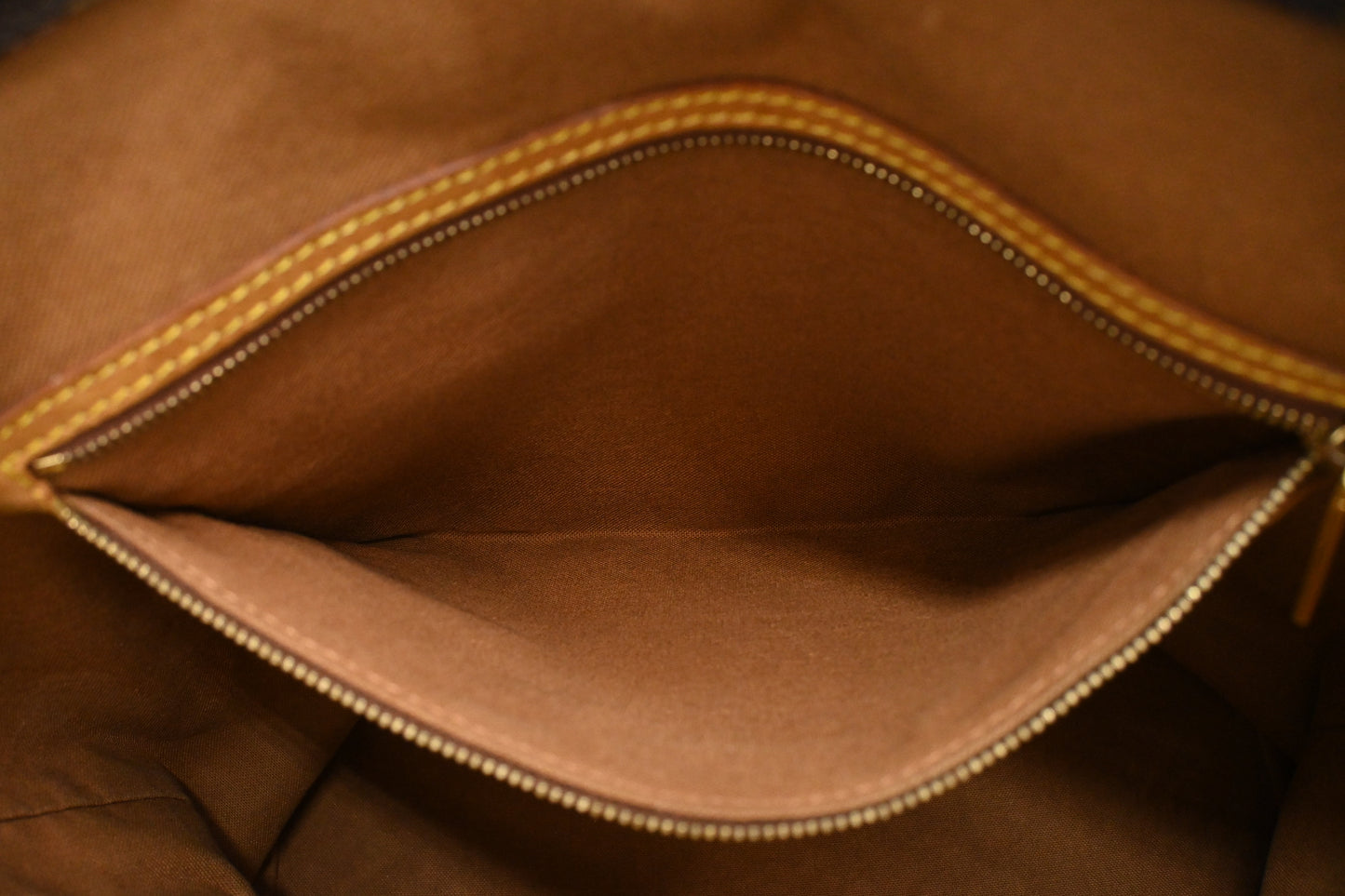 Louis Vuitton Cabas Mezzo in Monogram Canvas