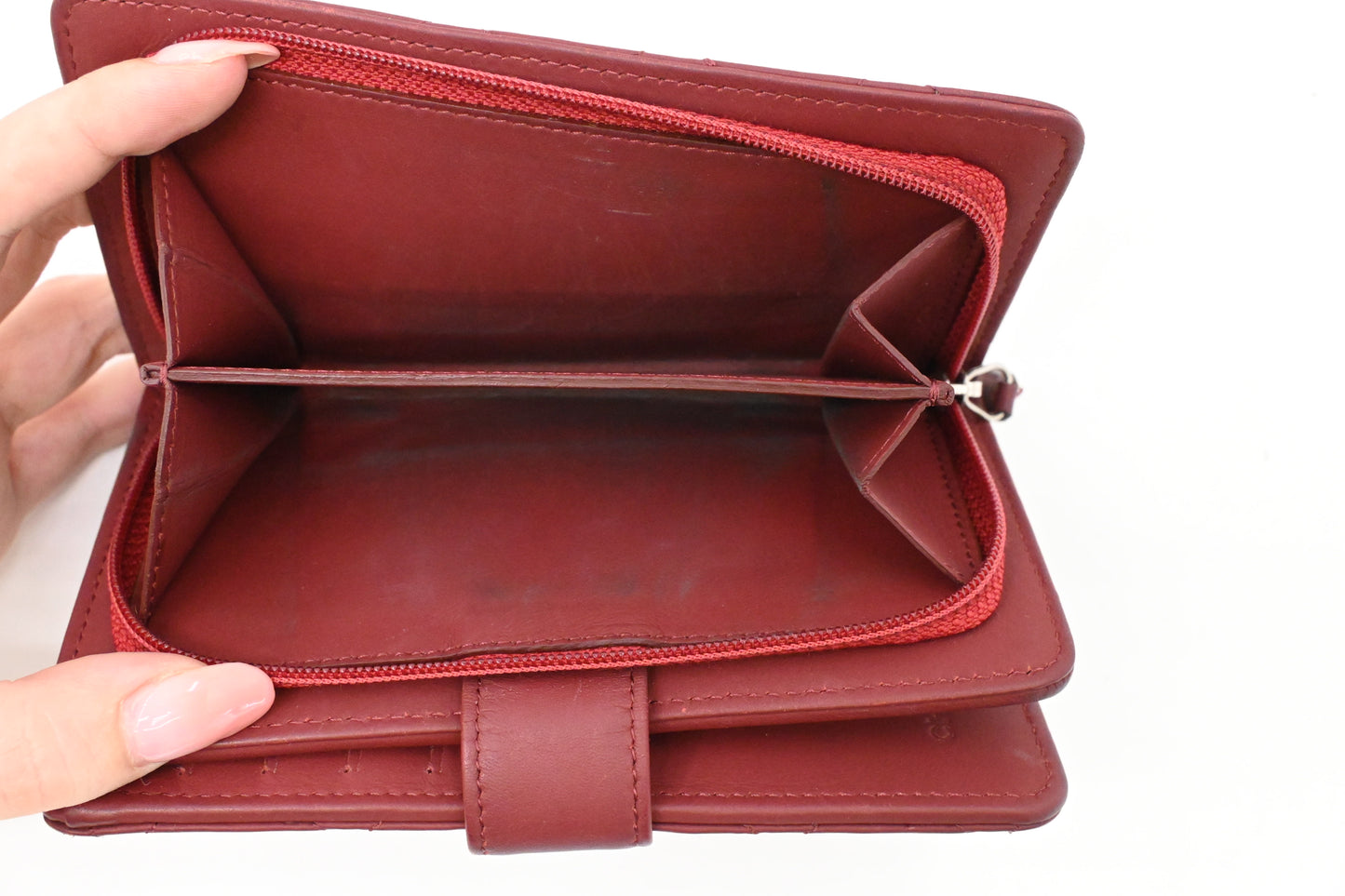 Chanel Bifold Wallet in Burgundy Leather