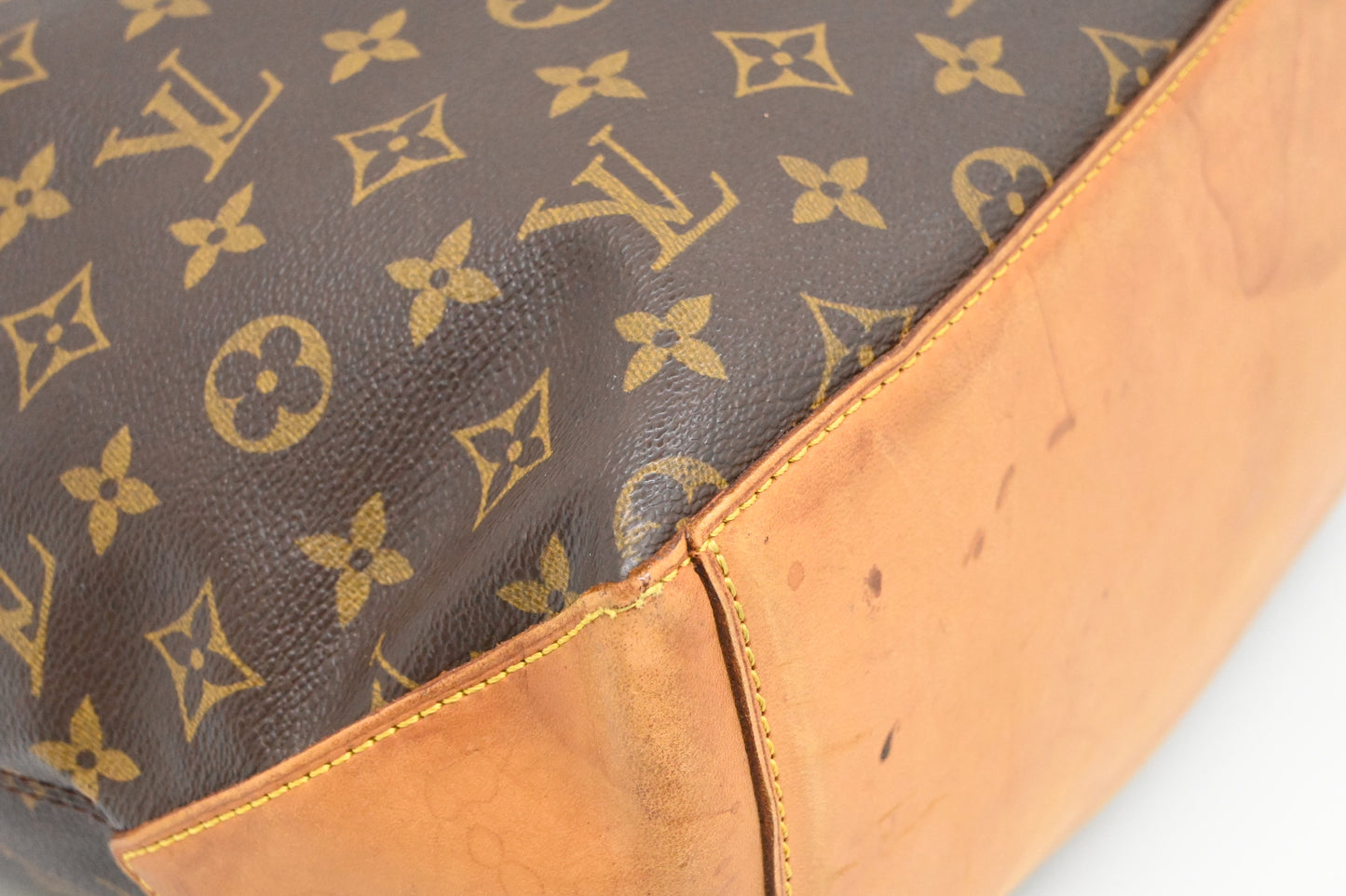 Louis Vuitton Cabas Mezzo in Monogram Canvas