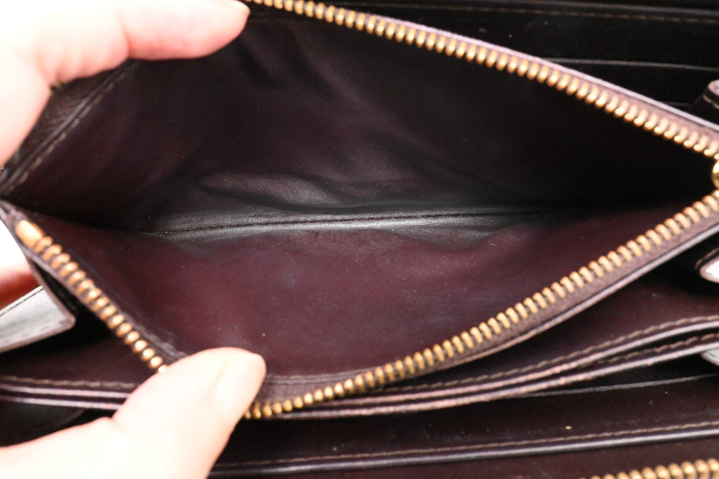 Louis Vuitton Long Zippy Wallet in Amarante Vernis Leather