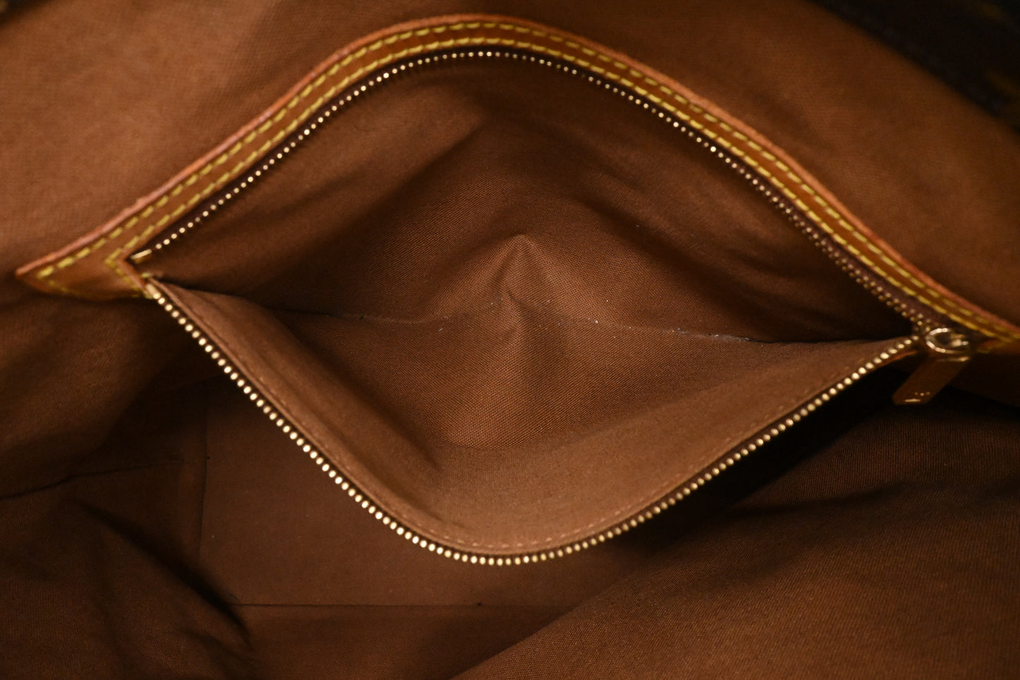 Louis Vuitton Cabas Mezzo in Monogram Canvas