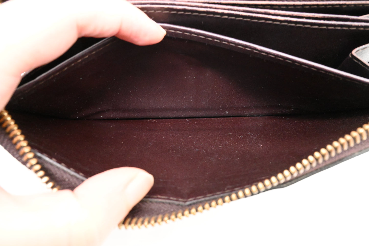 Louis Vuitton Long Zippy Wallet in Amarante Vernis Leather