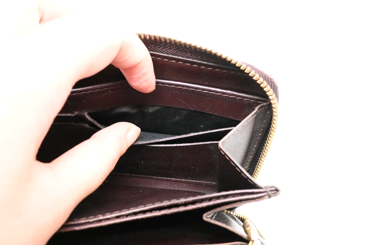 Louis Vuitton Long Zippy Wallet in Amarante Vernis Leather