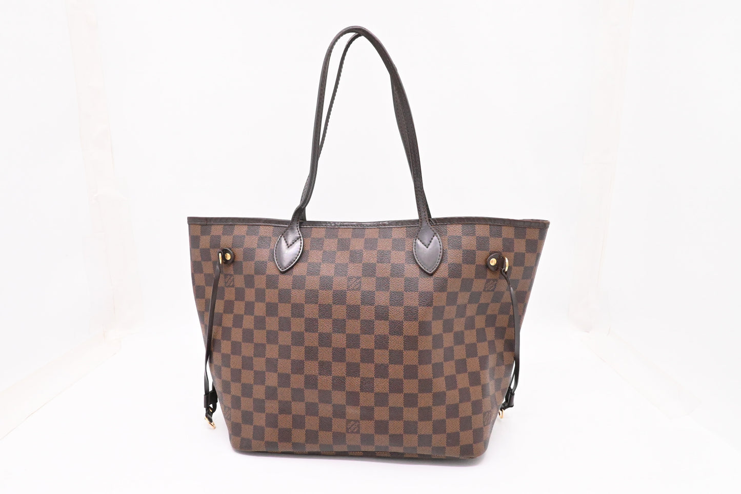 Louis Vuitton Neverfull MM in Damier Ebene Canvas
