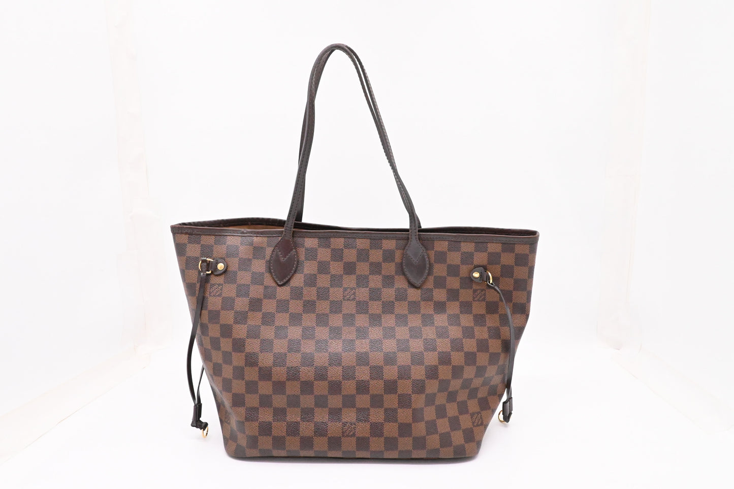 Louis Vuitton Neverfull MM in Damier Ebene Canvas