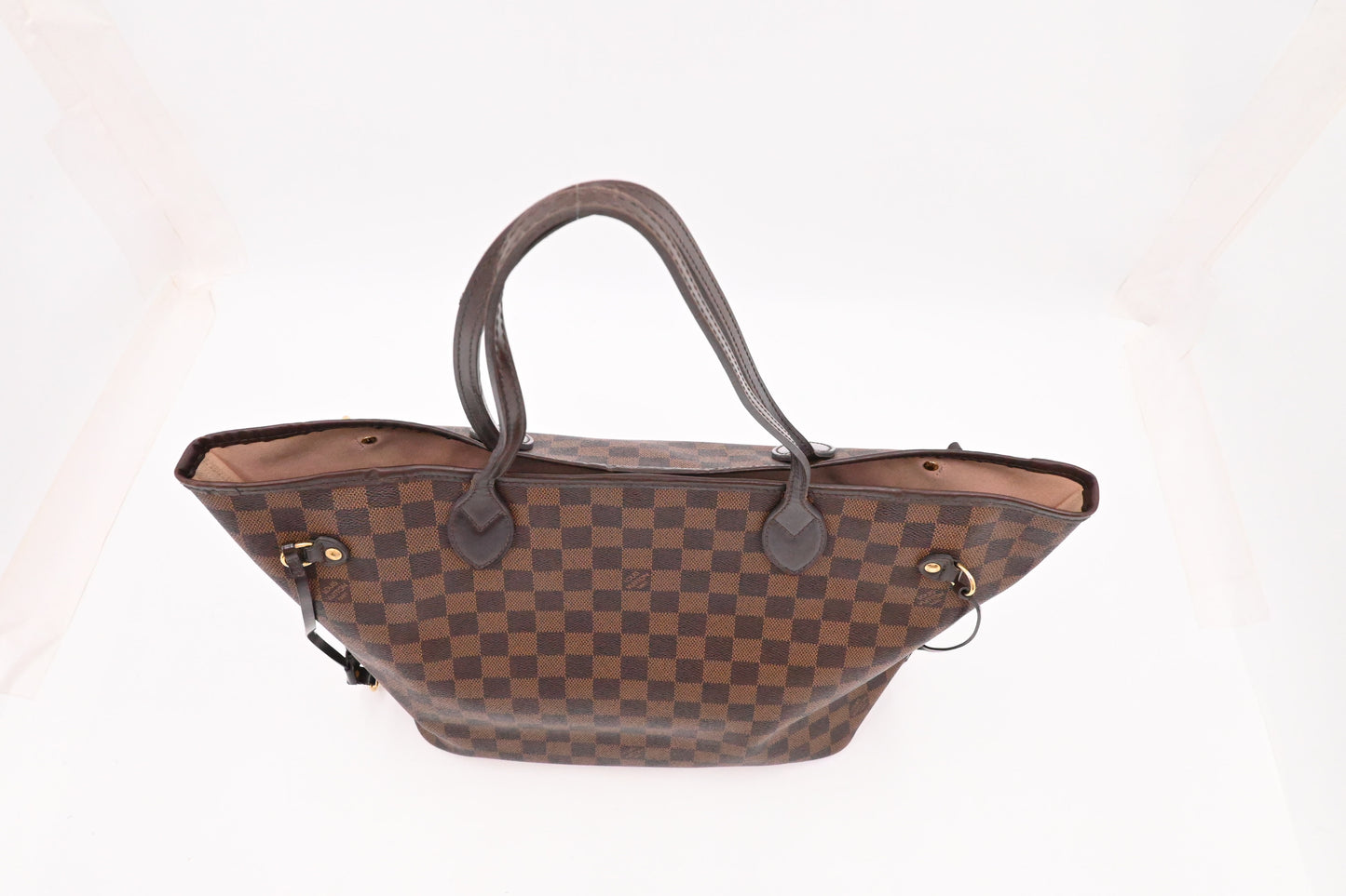 Louis Vuitton Neverfull MM in Damier Ebene Canvas
