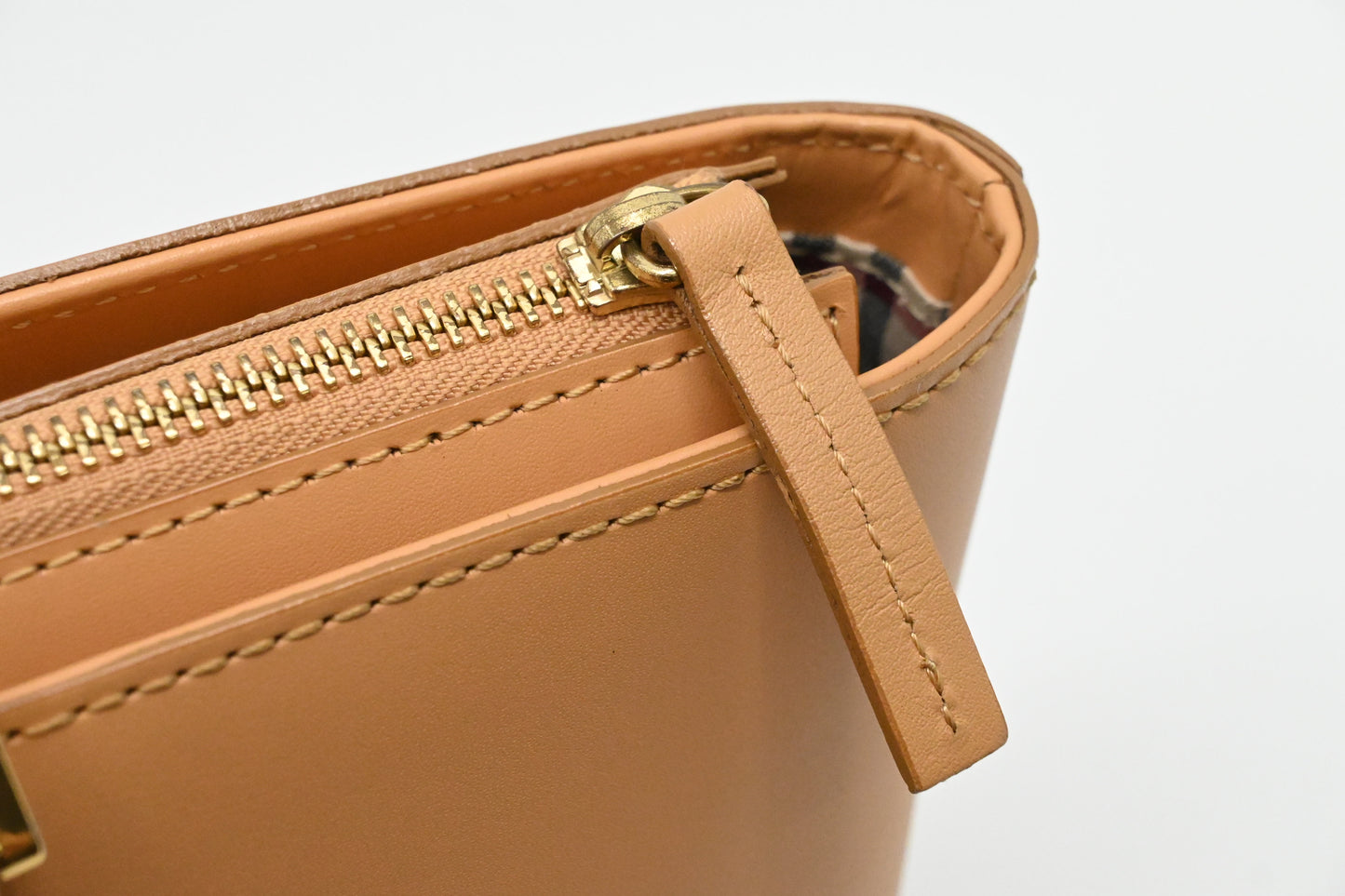 Burberry Handbag in Beige Leather