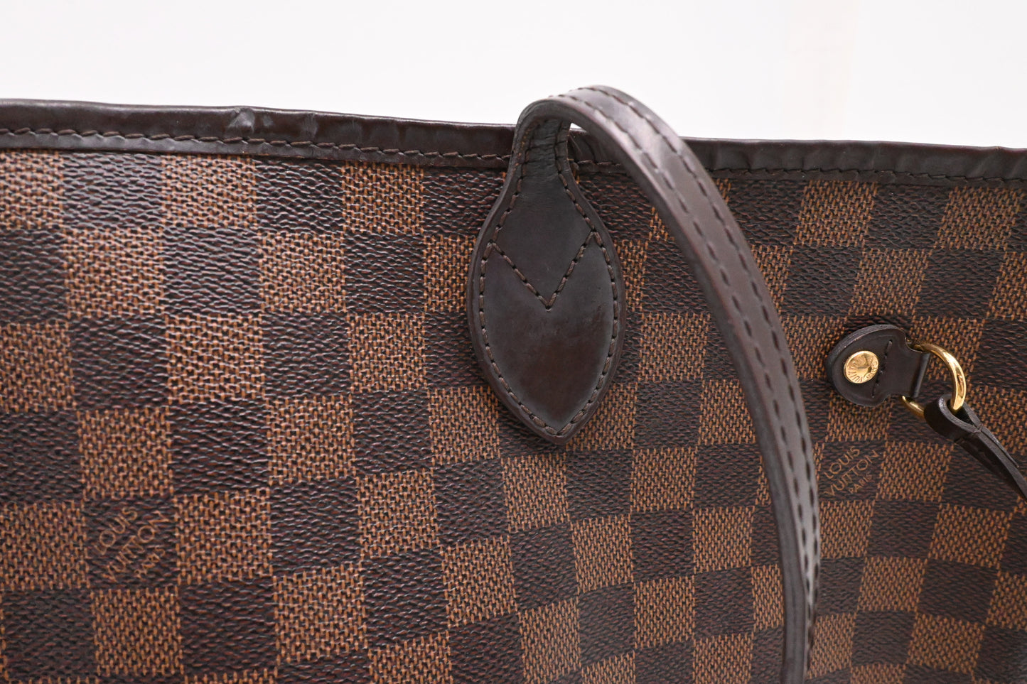 Louis Vuitton Neverfull MM in Damier Ebene Canvas