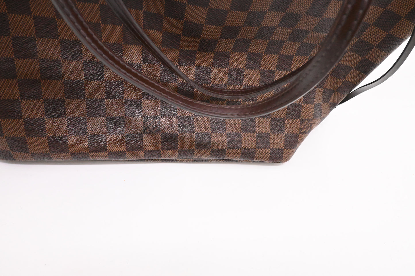 Louis Vuitton Neverfull MM in Damier Ebene Canvas