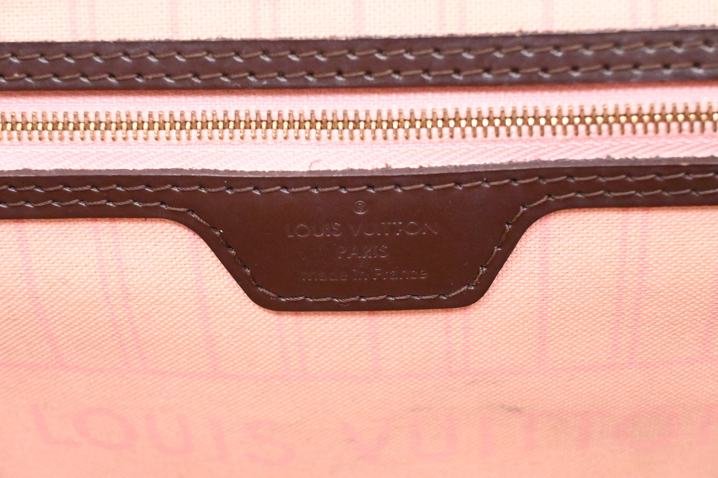 Louis Vuitton Neverfull MM in Damier Ebene Canvas