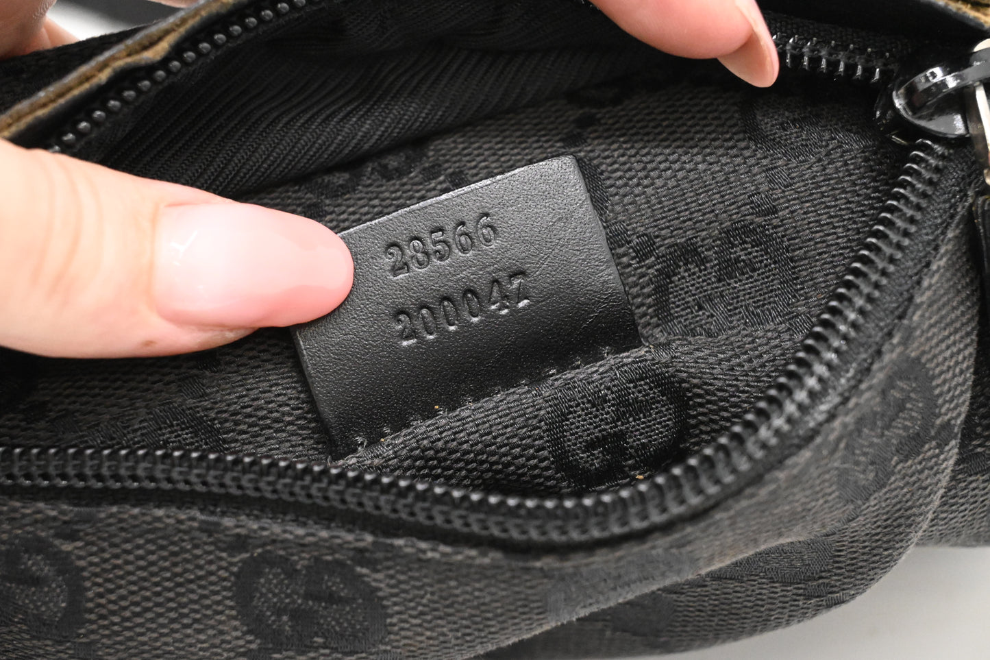 Gucci Waist Bag in Black GG Canvas