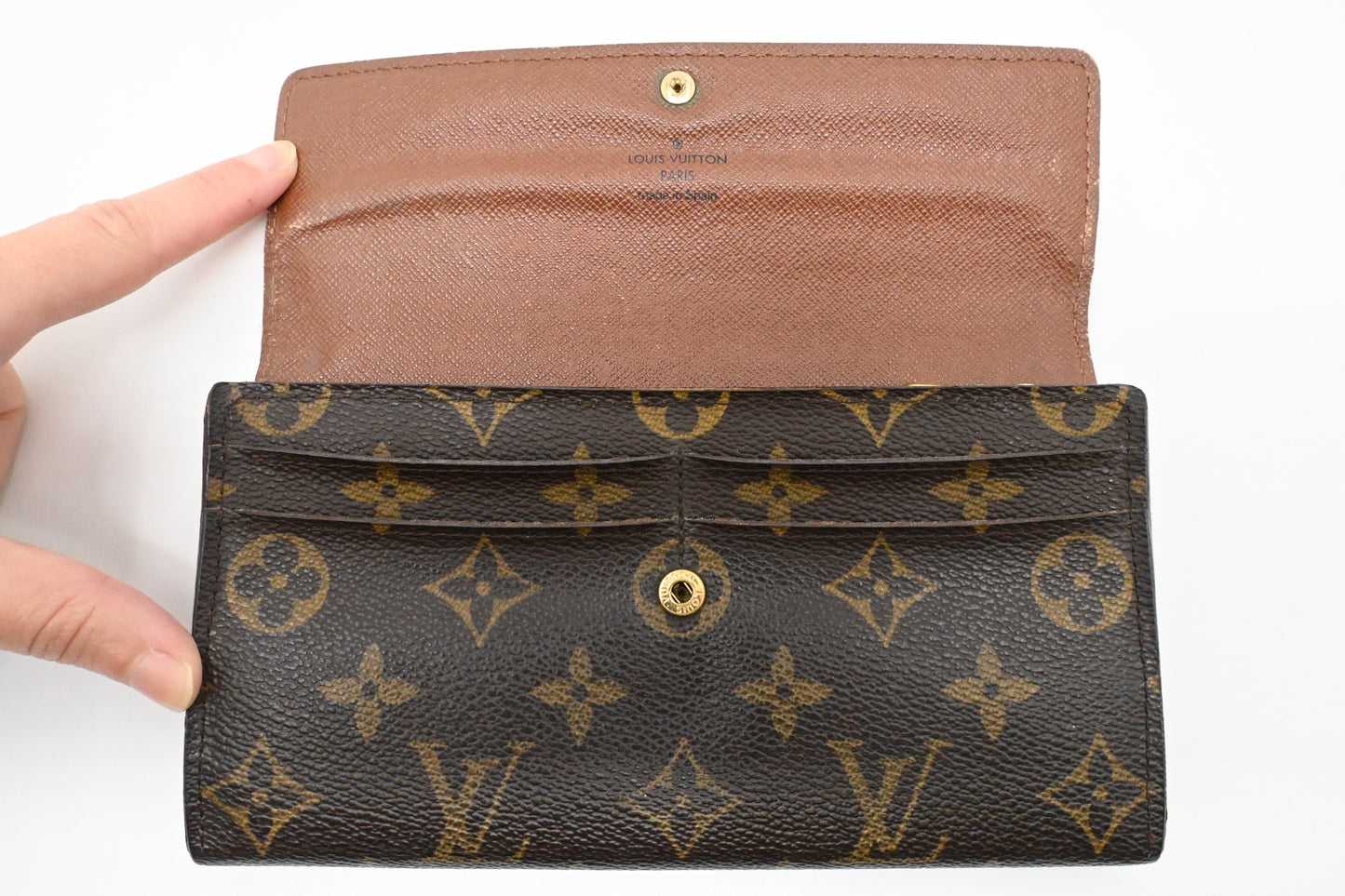 Louis Vuitton Sarah Wallet in Monogram Canvas