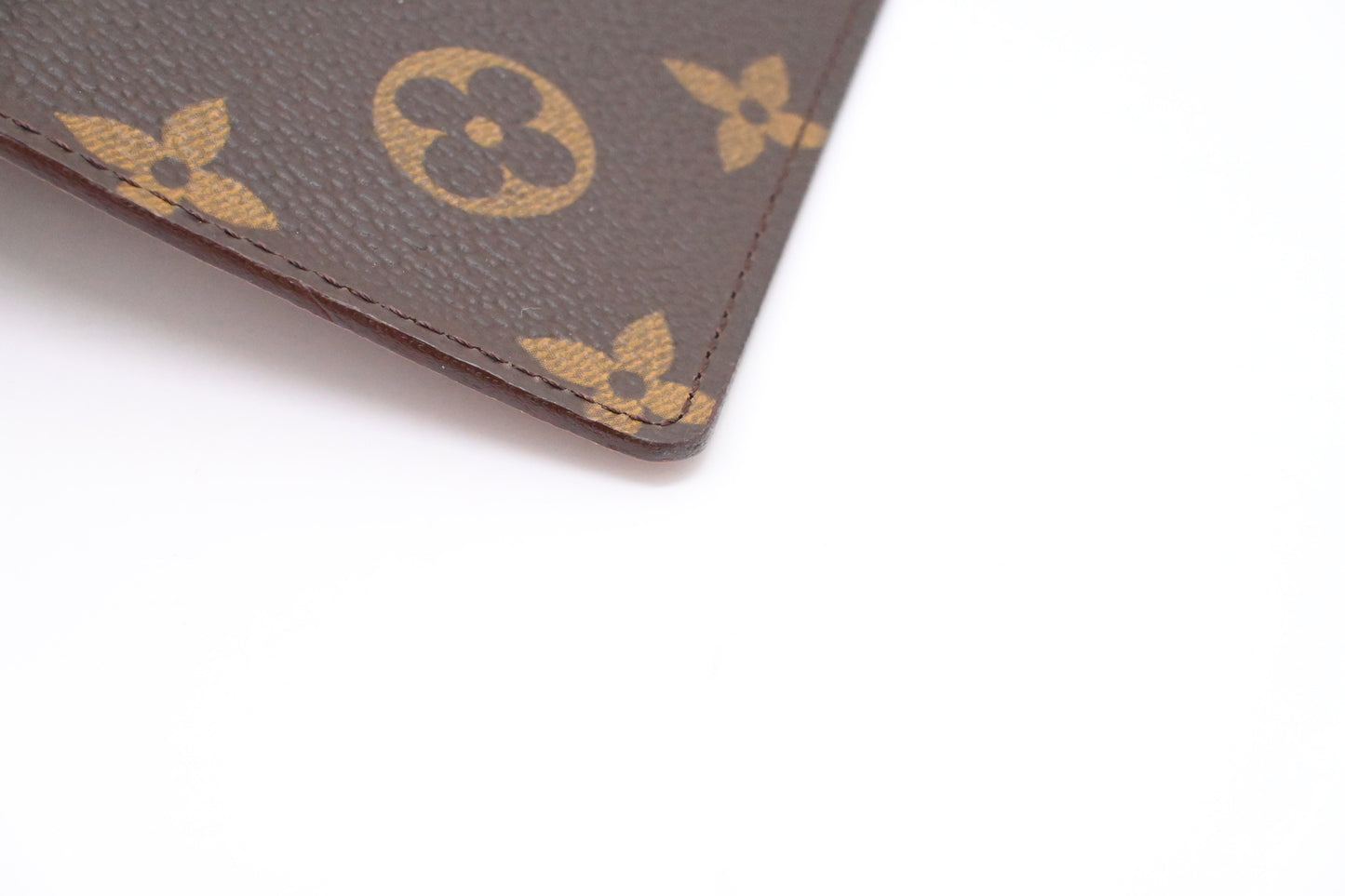 Louis Vuitton Passport Cover in Monogram Canvas