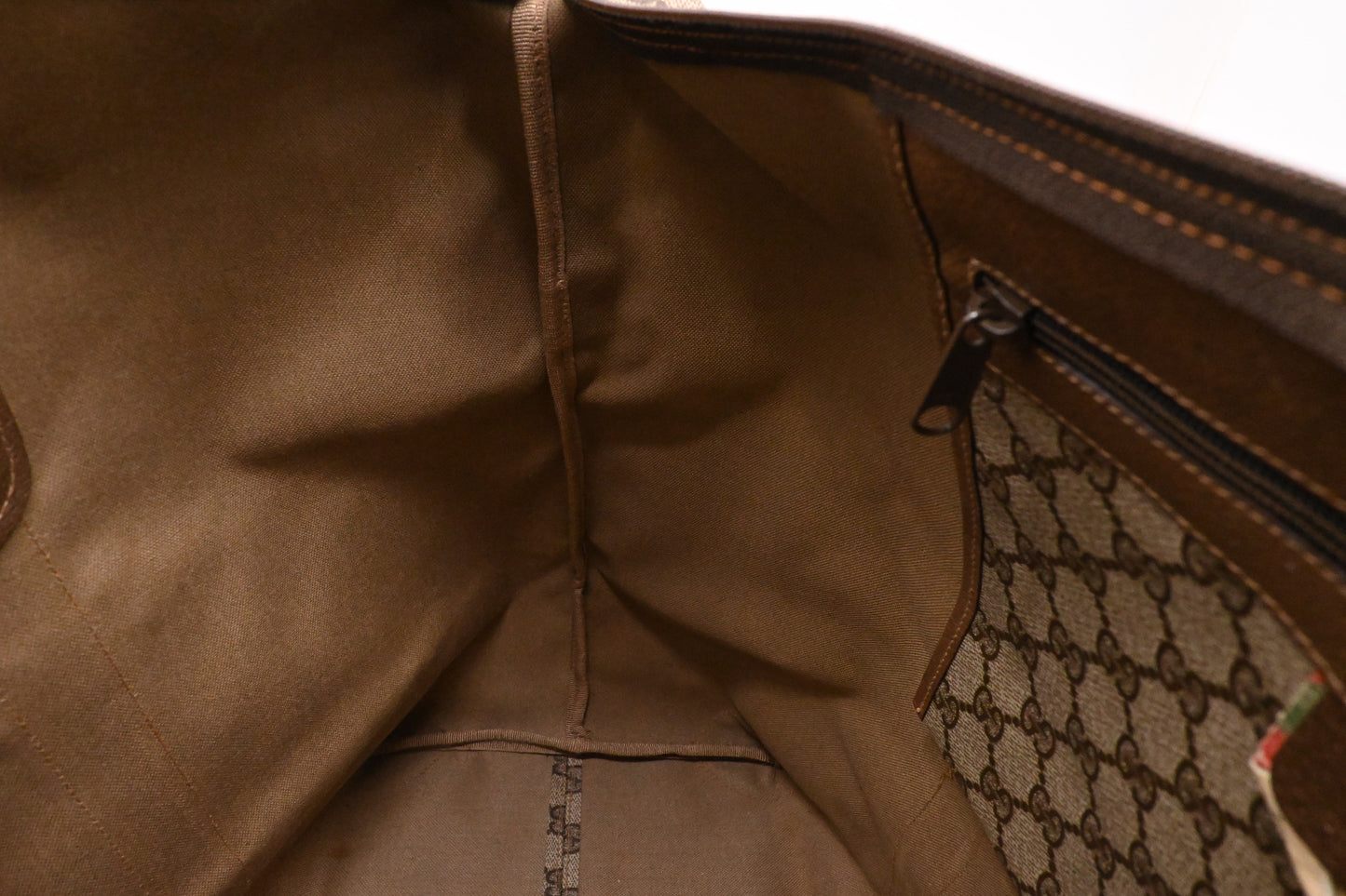 Gucci Travel Tote in GG Supreme Canvas