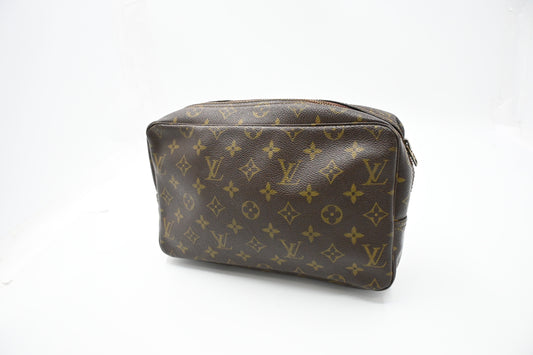 Louis Vuitton Trousse 28 in Monogram Canvas