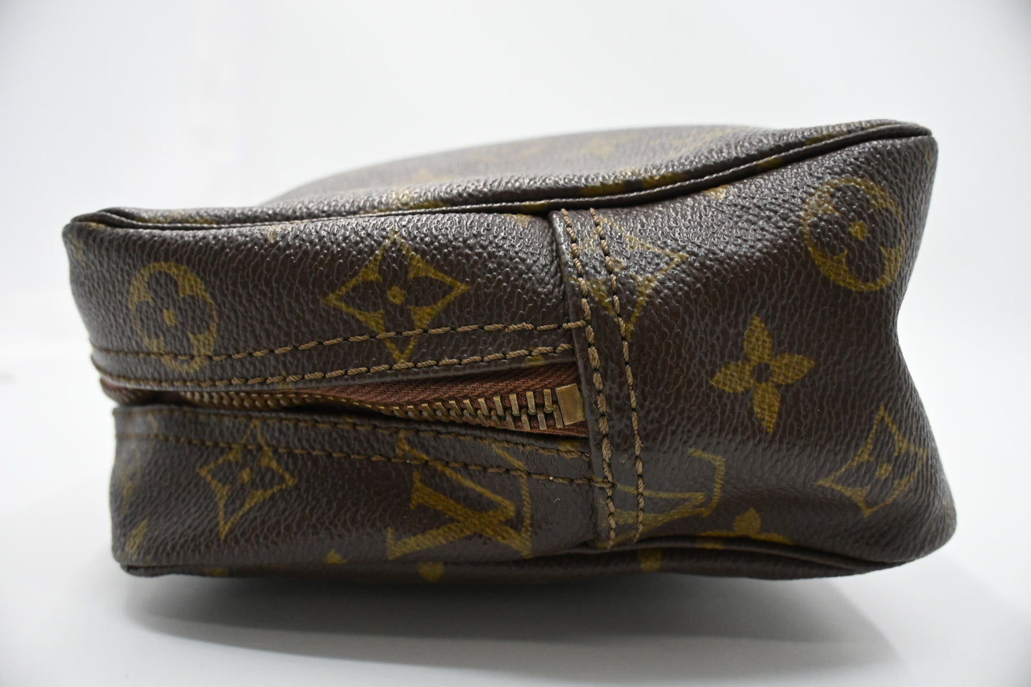 Louis Vuitton Trousse 28 in Monogram Canvas