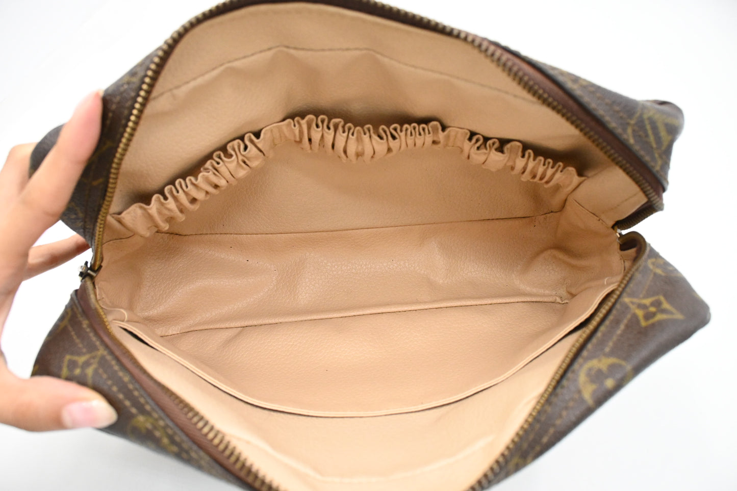 Louis Vuitton Trousse 28 in Monogram Canvas