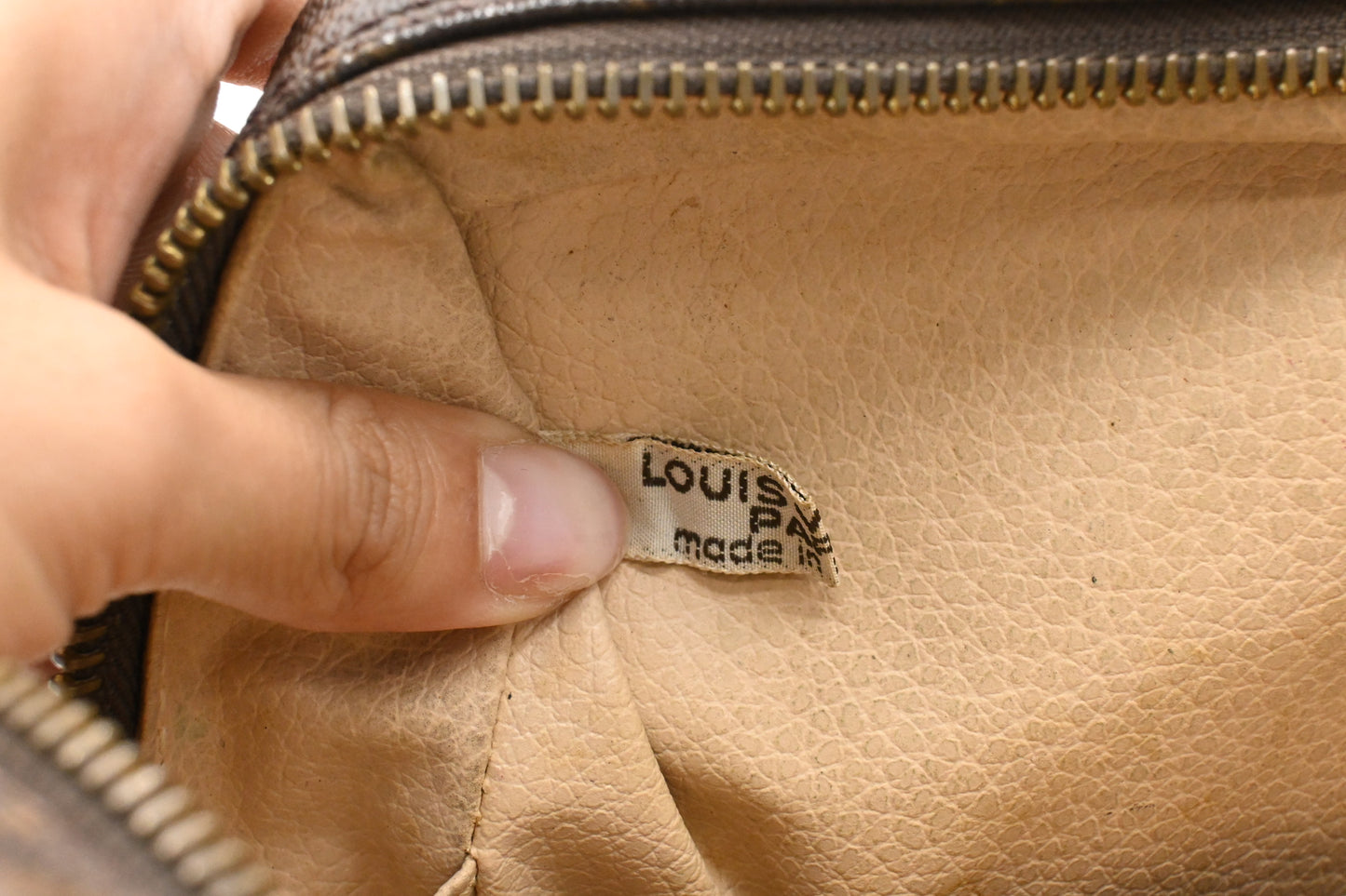 Louis Vuitton Trousse 28 in Monogram Canvas