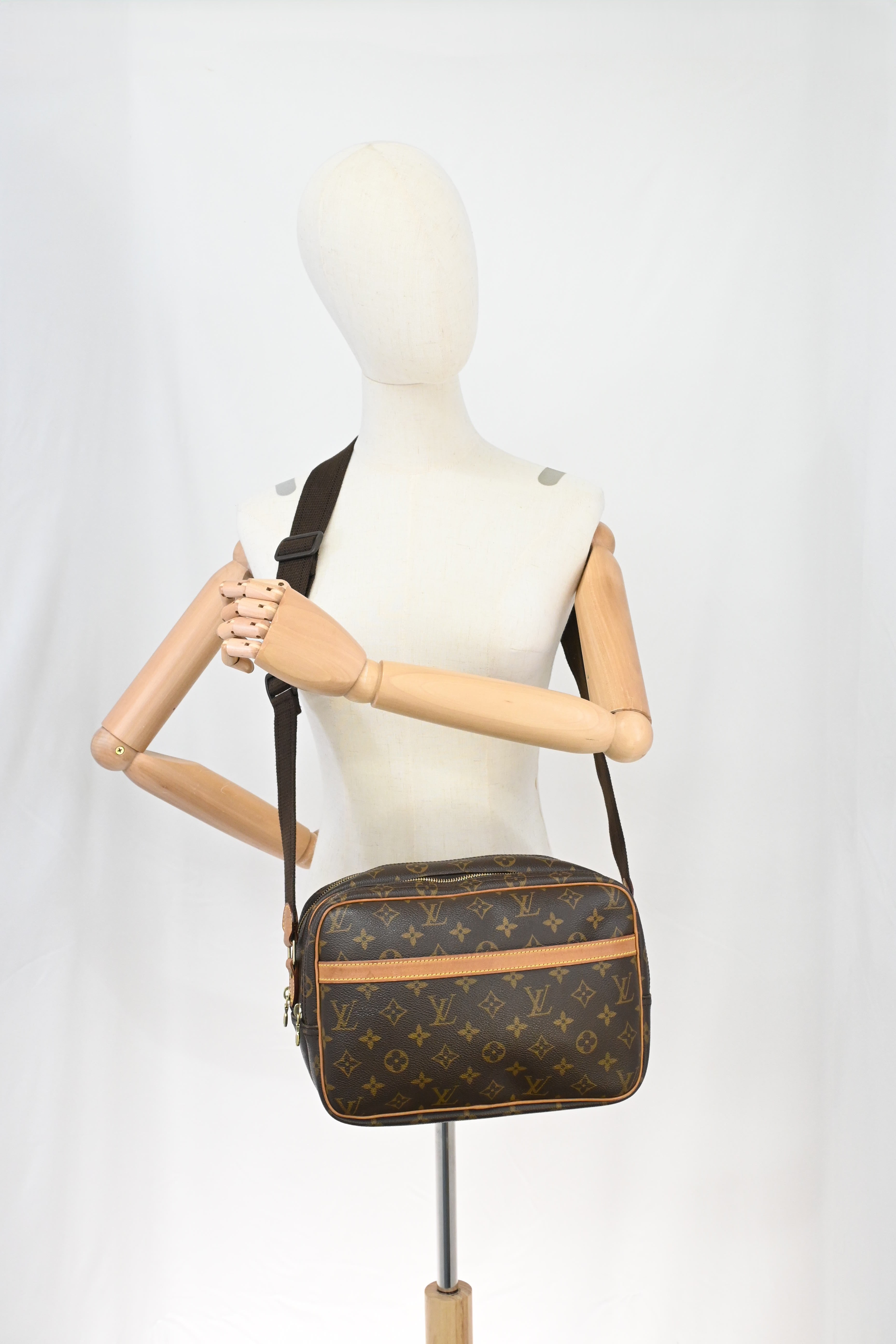 Louis Vuitton Reporter PM in Monogram Canvas – Weekly Lux Drop