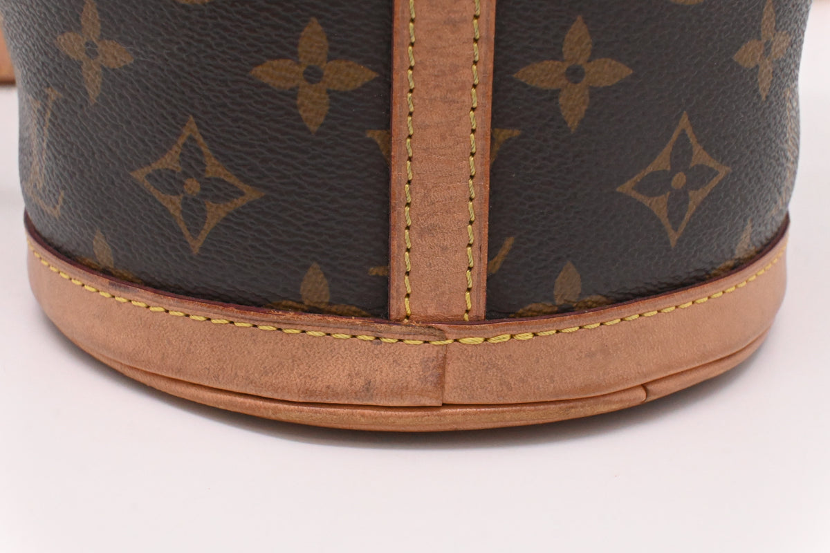 Louis Vuitton Duffle Bag in Monogram Canvas