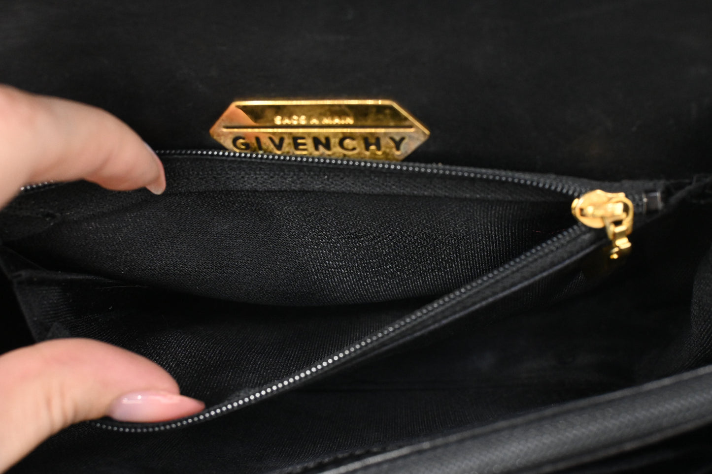 Givenchy Shoulder Bag in Black Leather