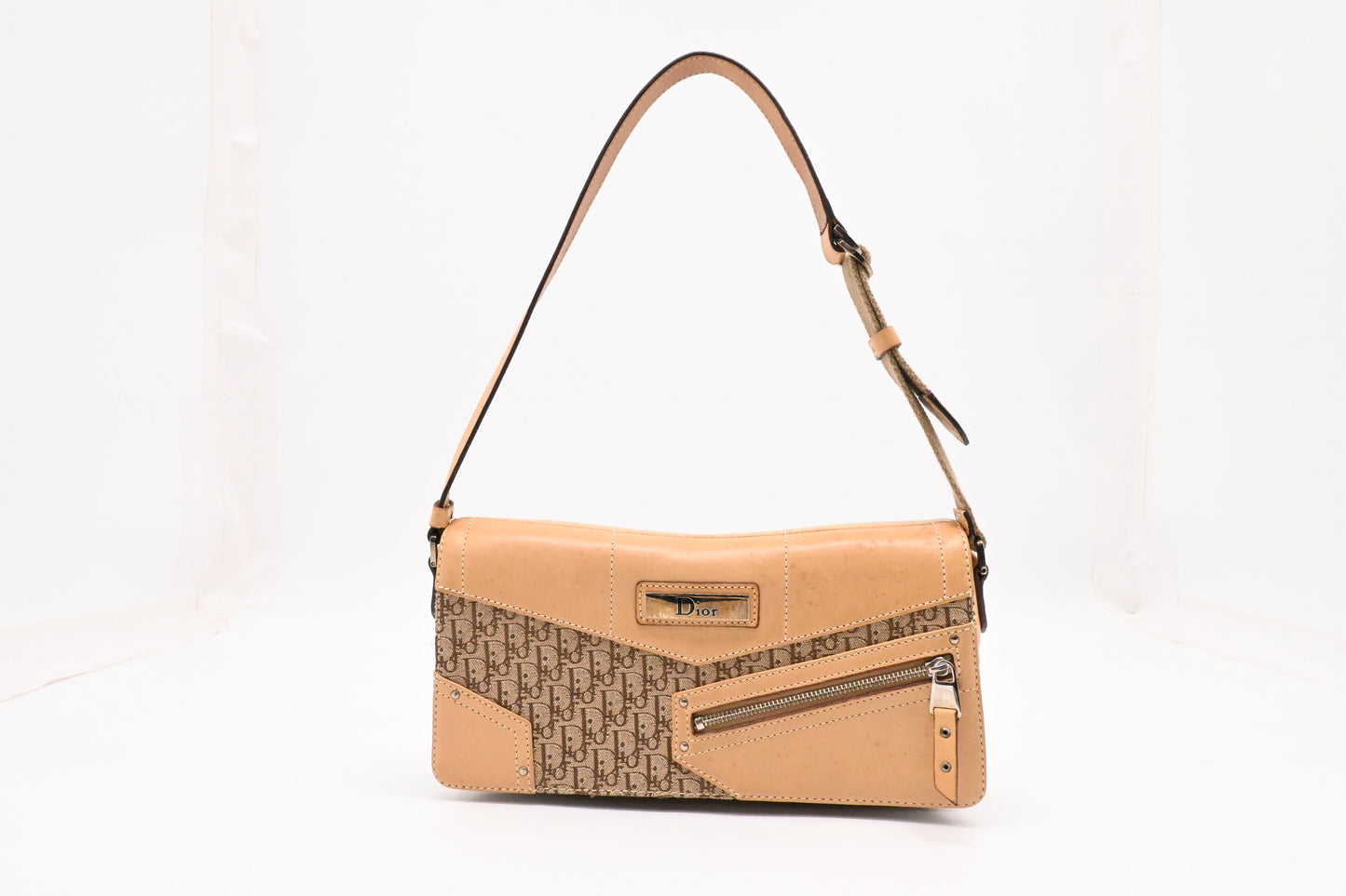 Dior Street Chic Shoulder Bag in Beige Leather