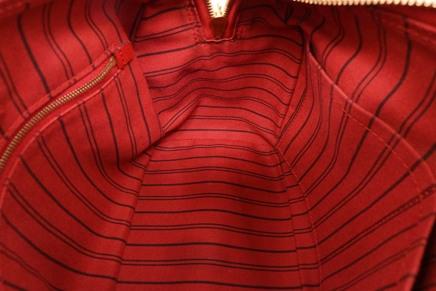 Louis Vuitton Speedy 25 Bandouliere in Red Empreinte Leather