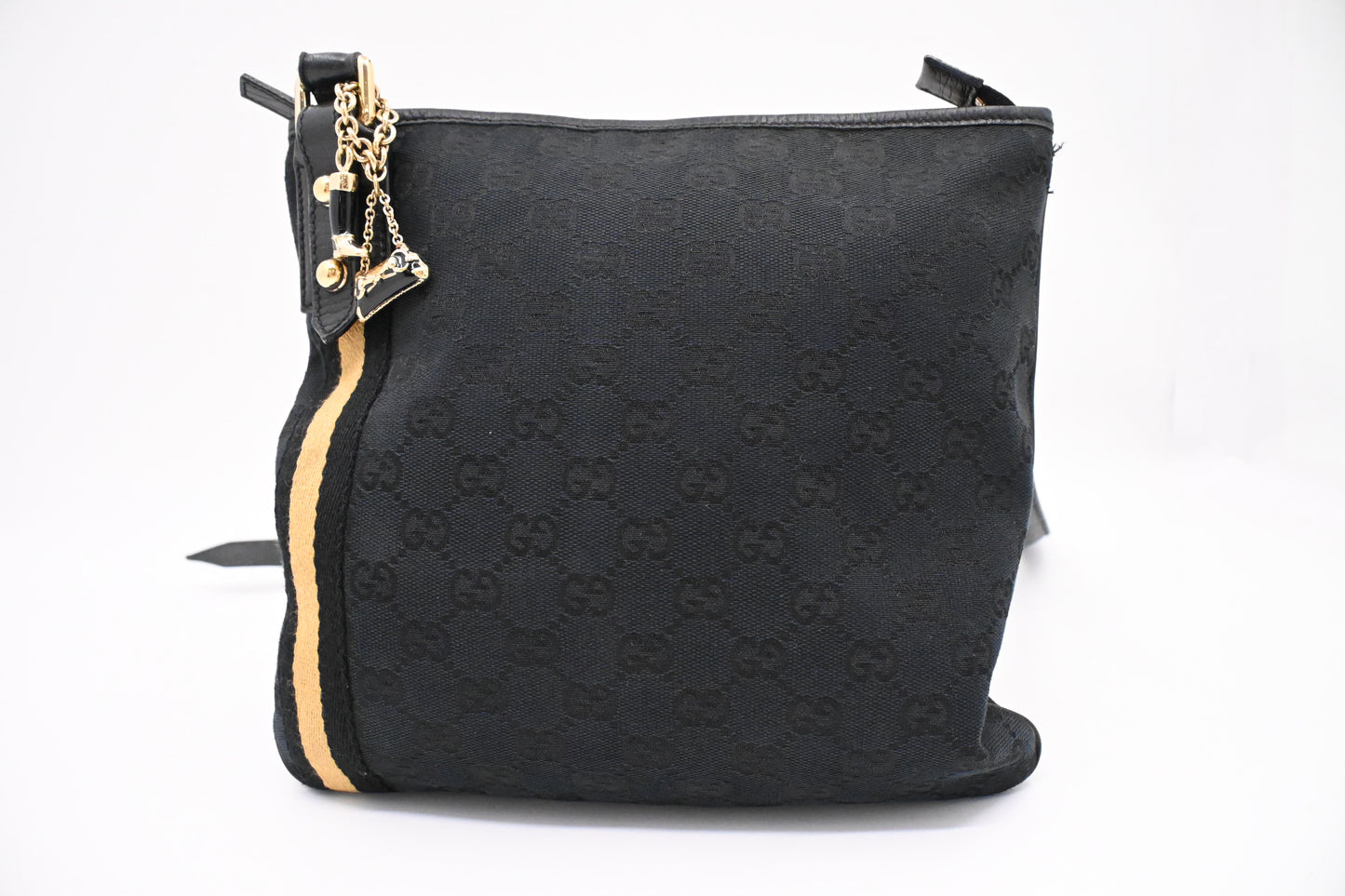 Gucci Sherry Shoulder Bag in Black Canvas
