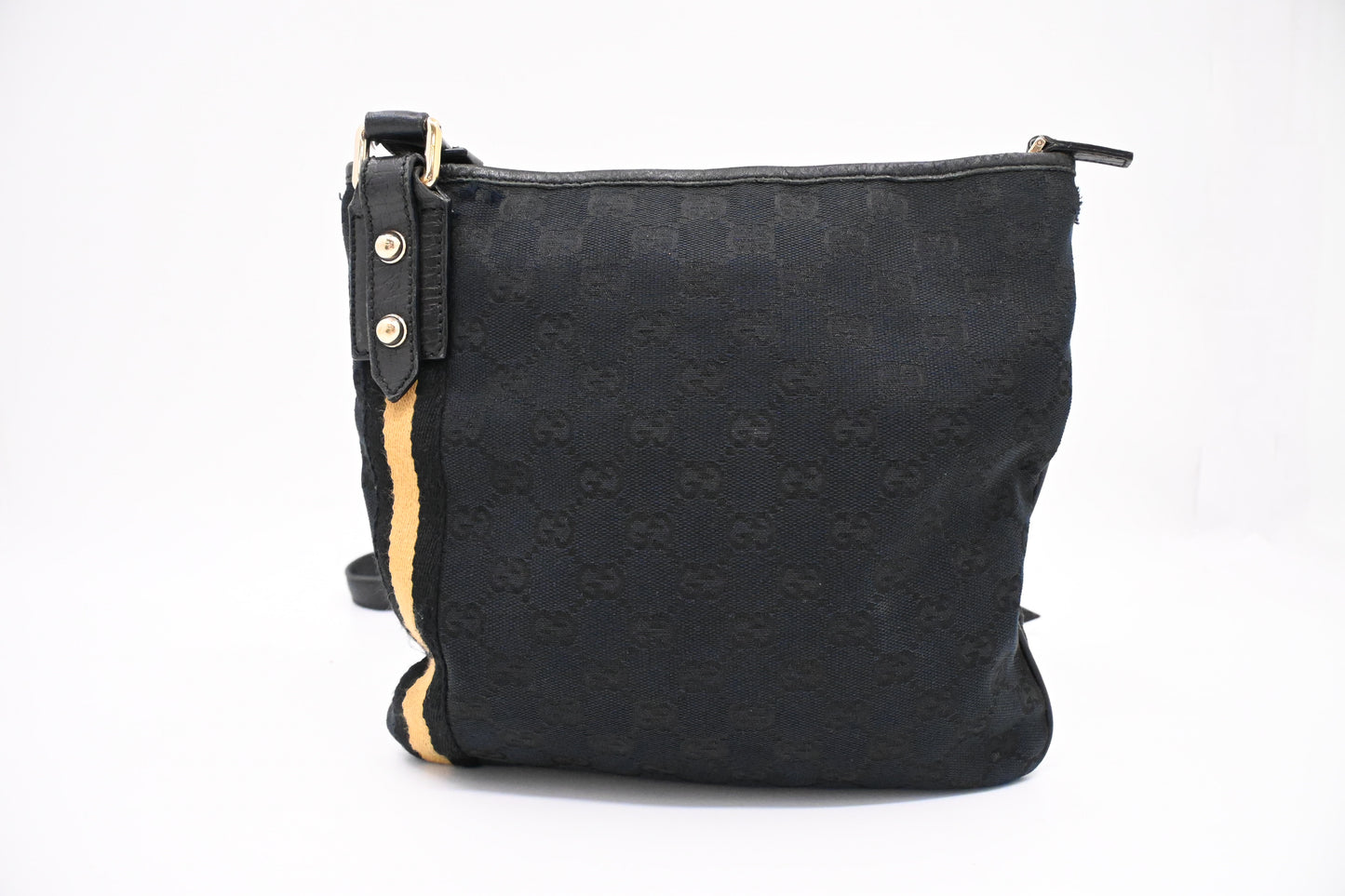 Gucci Sherry Shoulder Bag in Black Canvas