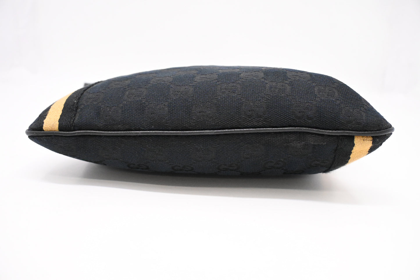 Gucci Sherry Shoulder Bag in Black Canvas