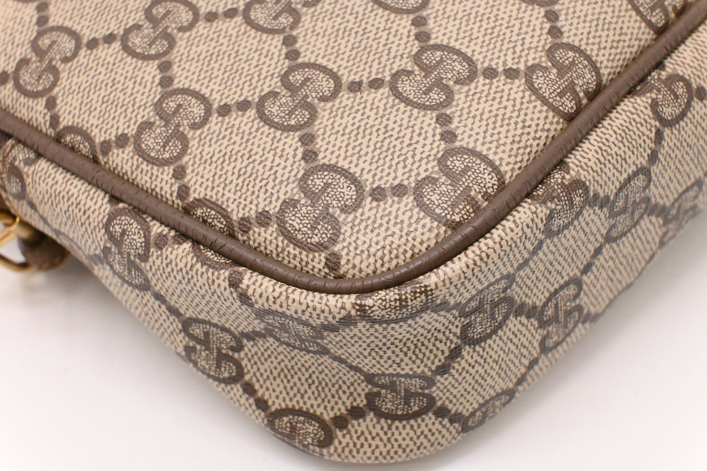 Gucci Crossbody in GG Supreme Canvas