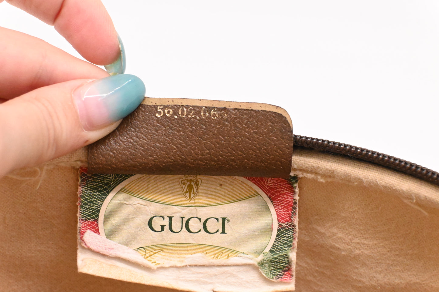 Gucci Crossbody in GG Supreme Canvas