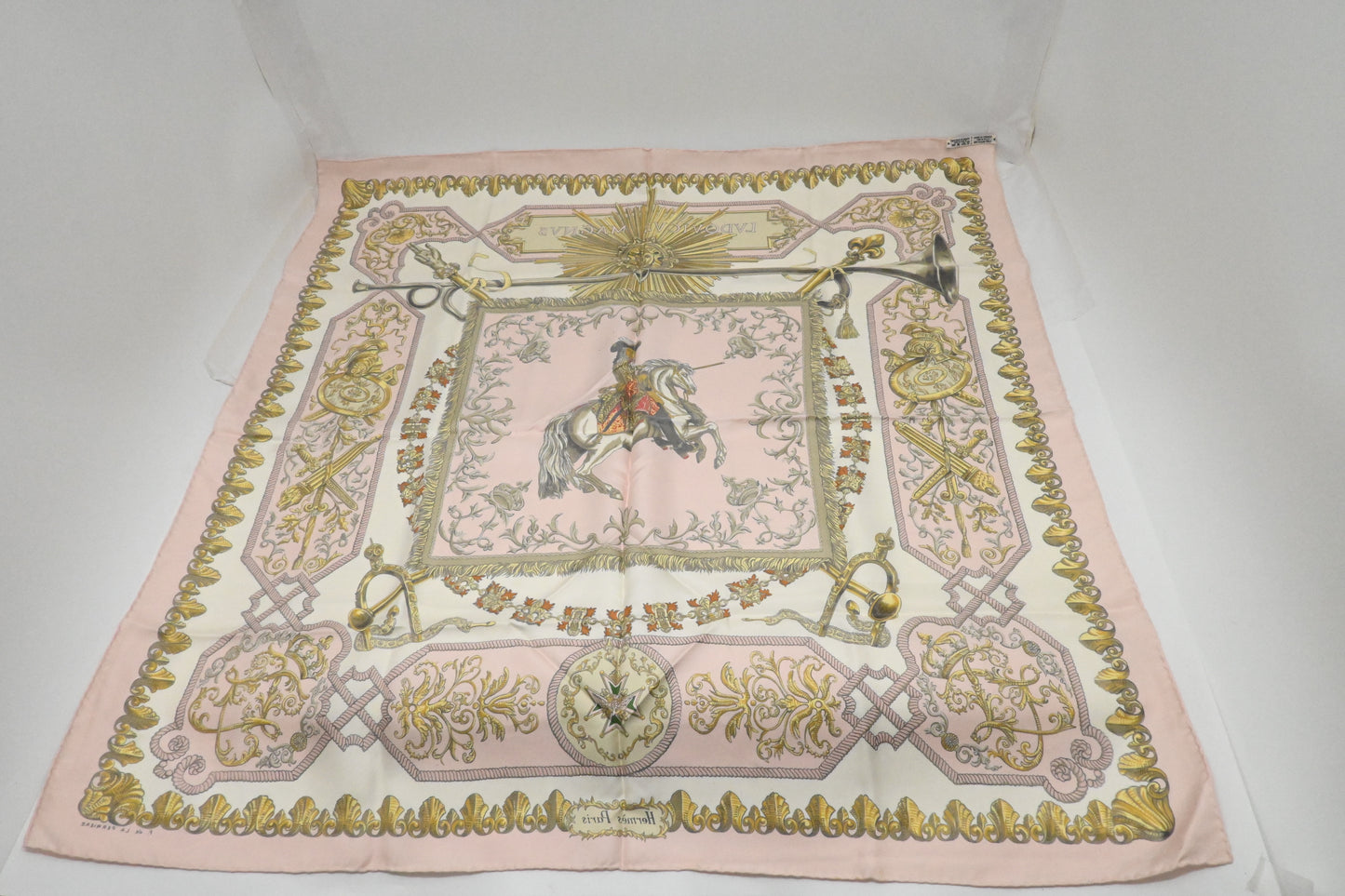 Hermes 'Ludovicus Magnus' Carre 90 in Pink Silk