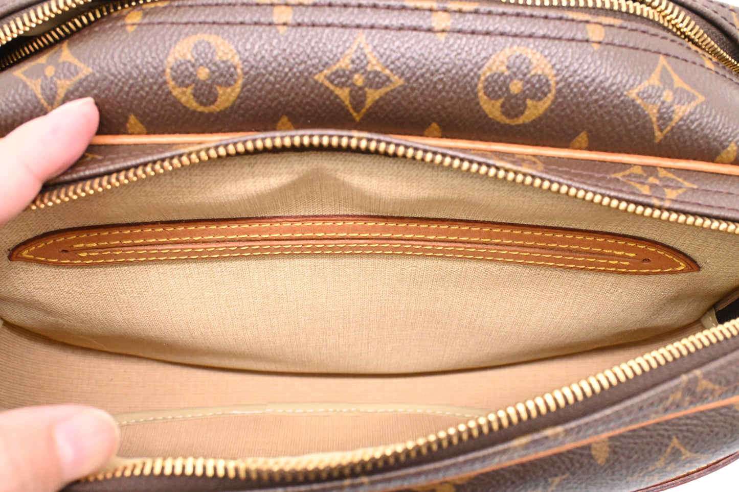 Louis Vuitton Reporter PM in Monogram Canvas