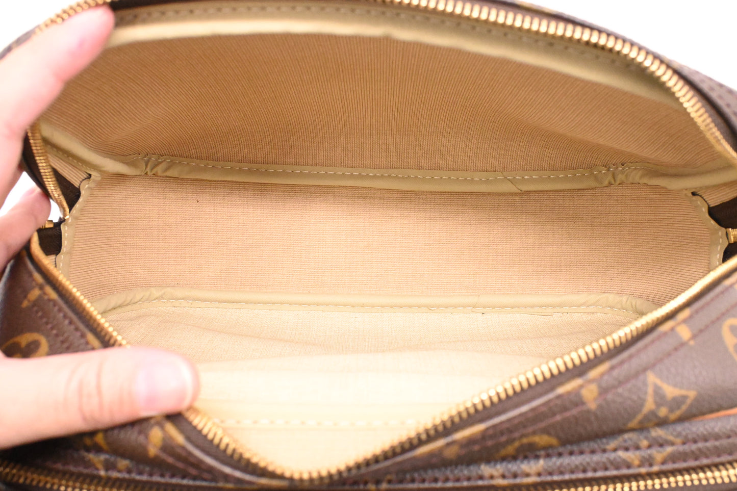 Louis Vuitton Reporter PM in Monogram Canvas