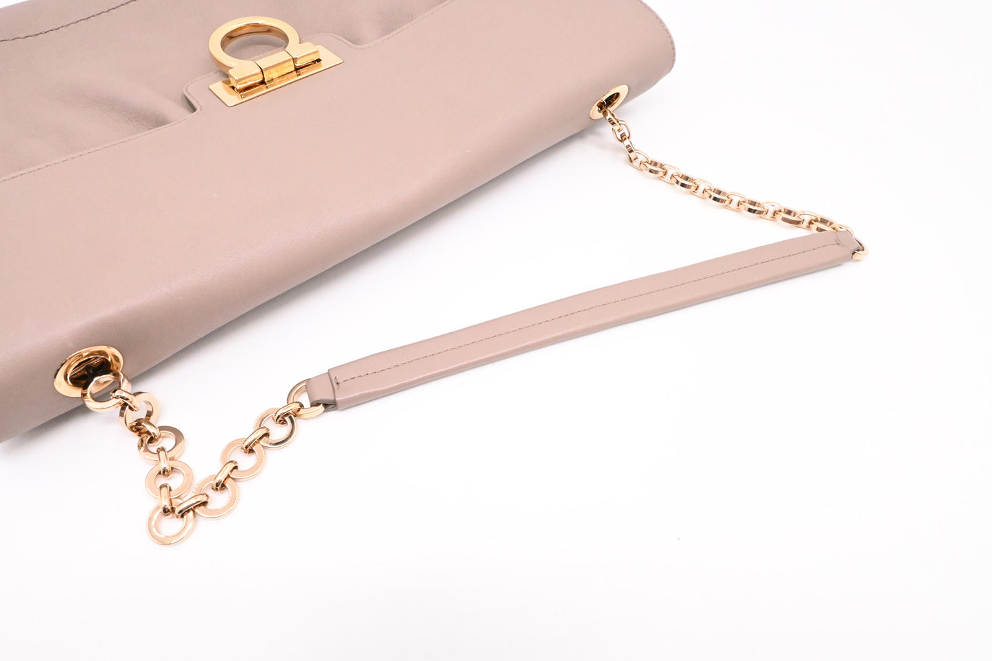 Ferragamo Shoulder in Greige Leather