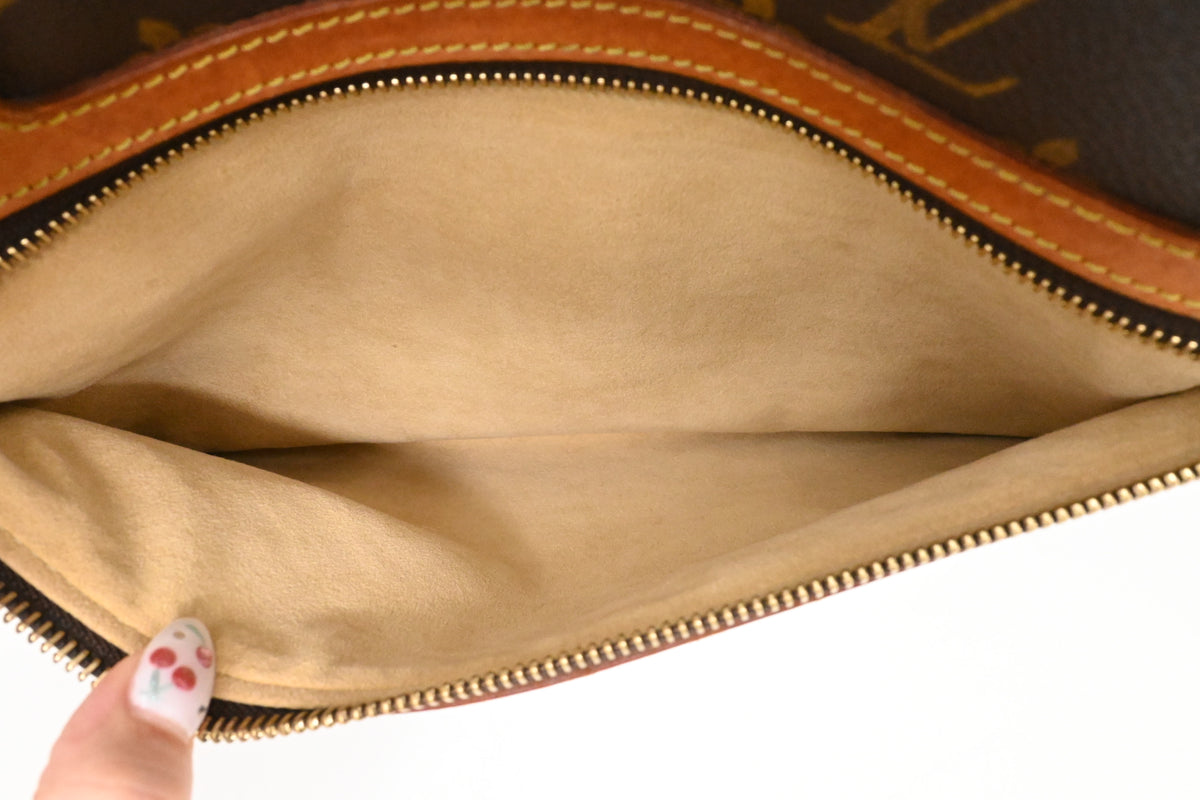 Louis Vuitton Cite GM in Monogram Canvas