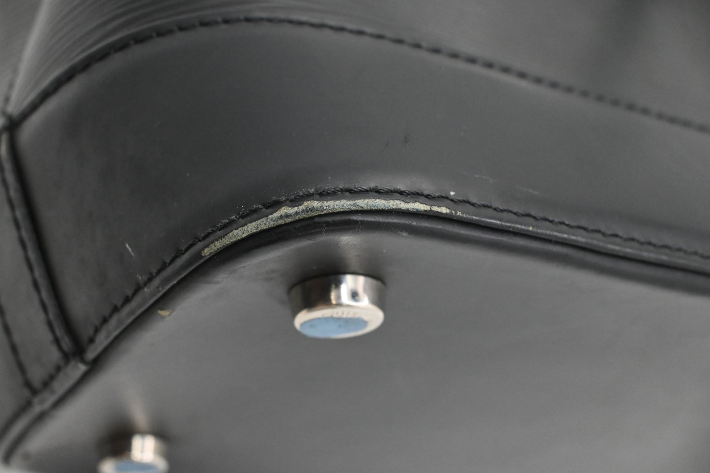 Louis Vuitton Mirabeau GM in Black Epi Leather