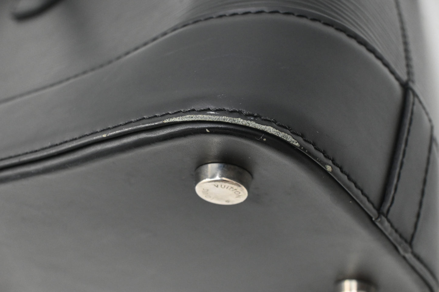 Louis Vuitton Mirabeau GM in Black Epi Leather
