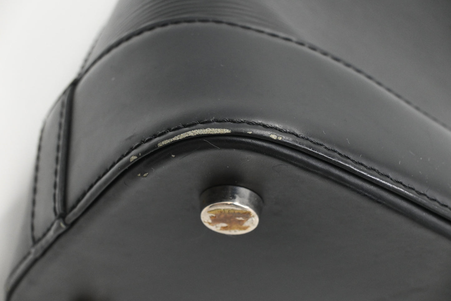Louis Vuitton Mirabeau GM in Black Epi Leather