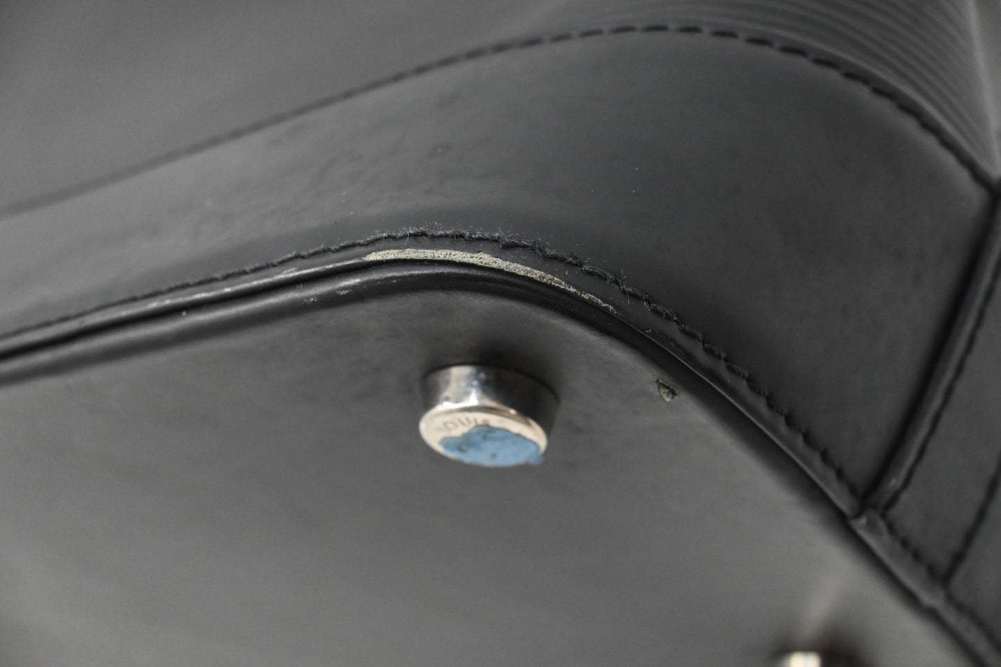 Louis Vuitton Mirabeau GM in Black Epi Leather