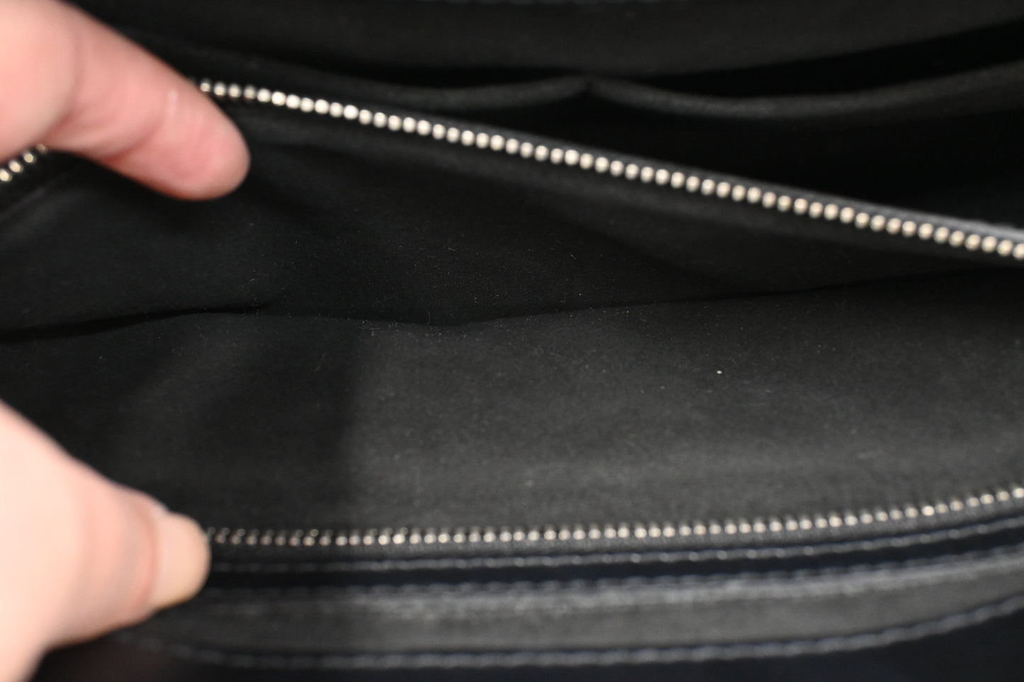 Louis Vuitton Mirabeau GM in Black Epi Leather