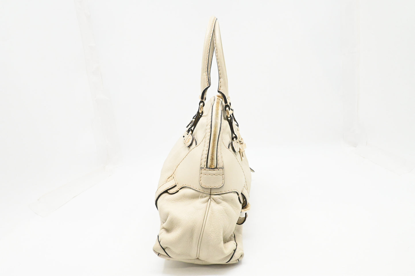 Gucci Horsebit Handbag in Off White Leather
