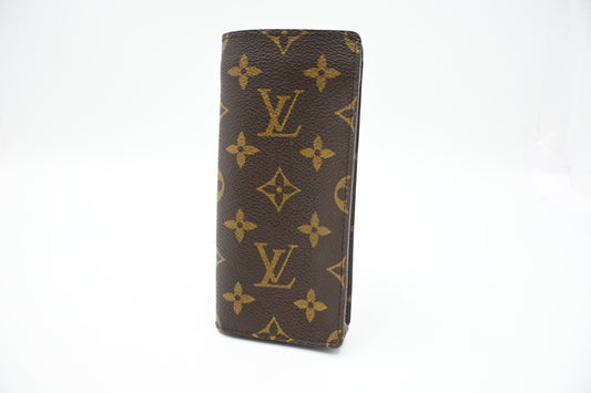 Louis Vuitton Open Glasses Case in Monogram Canvas