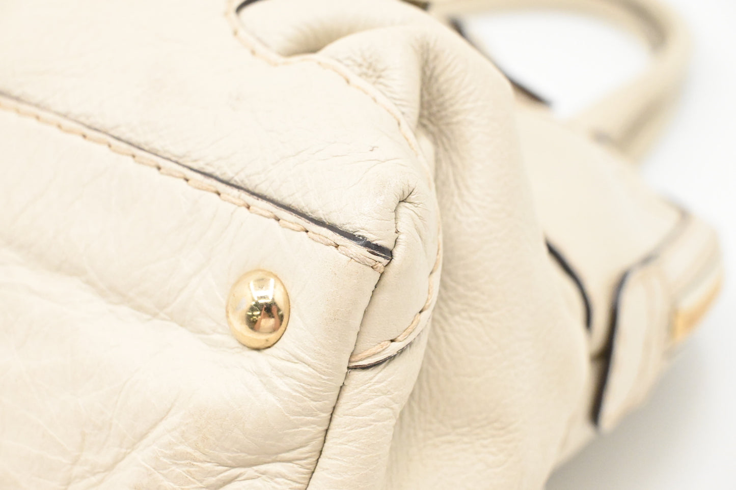 Gucci Horsebit Handbag in Off White Leather