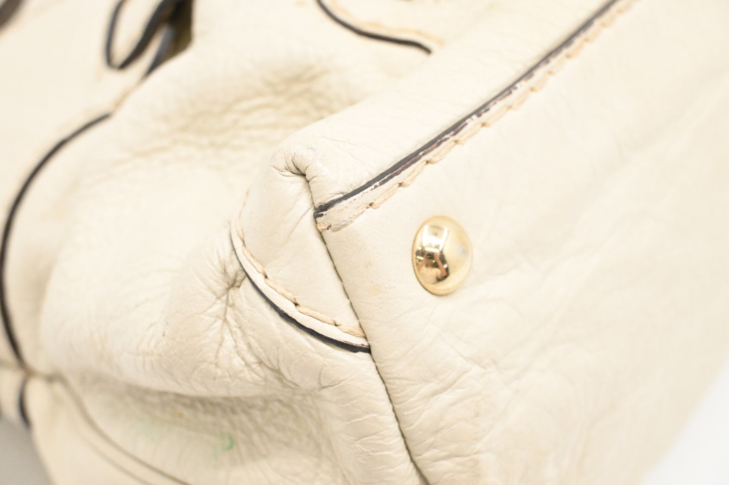 Gucci Horsebit Handbag in Off White Leather