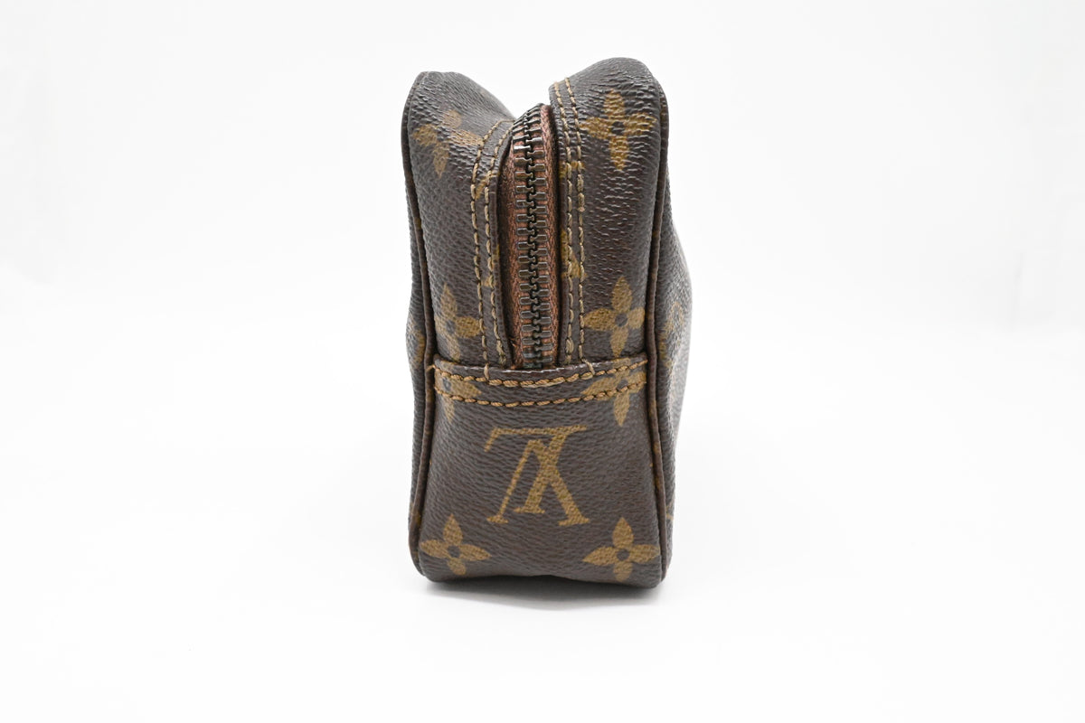 Louis Vuitton Trousse 18 in Monogram Canvas